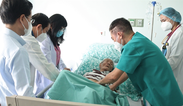 Vietnamese doctors gain Cambodian peoples trust